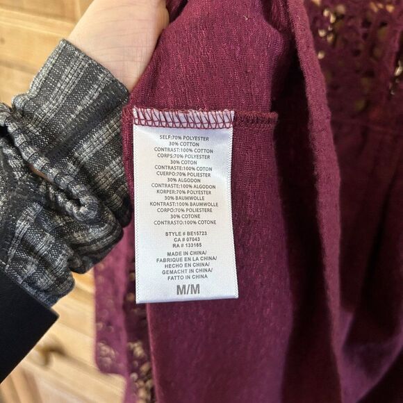 Eri+Ali Medium Shirt‎ Maroon Red Floral 3/4 Sleeve Lace Crewneck Button Anthro - Picture 9 of 10